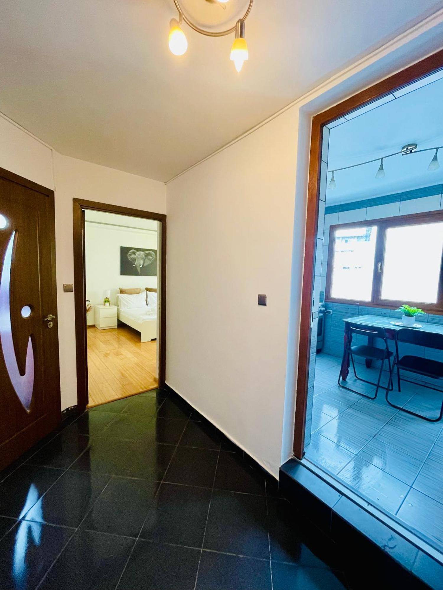 Old Town Ateneu Apartment *